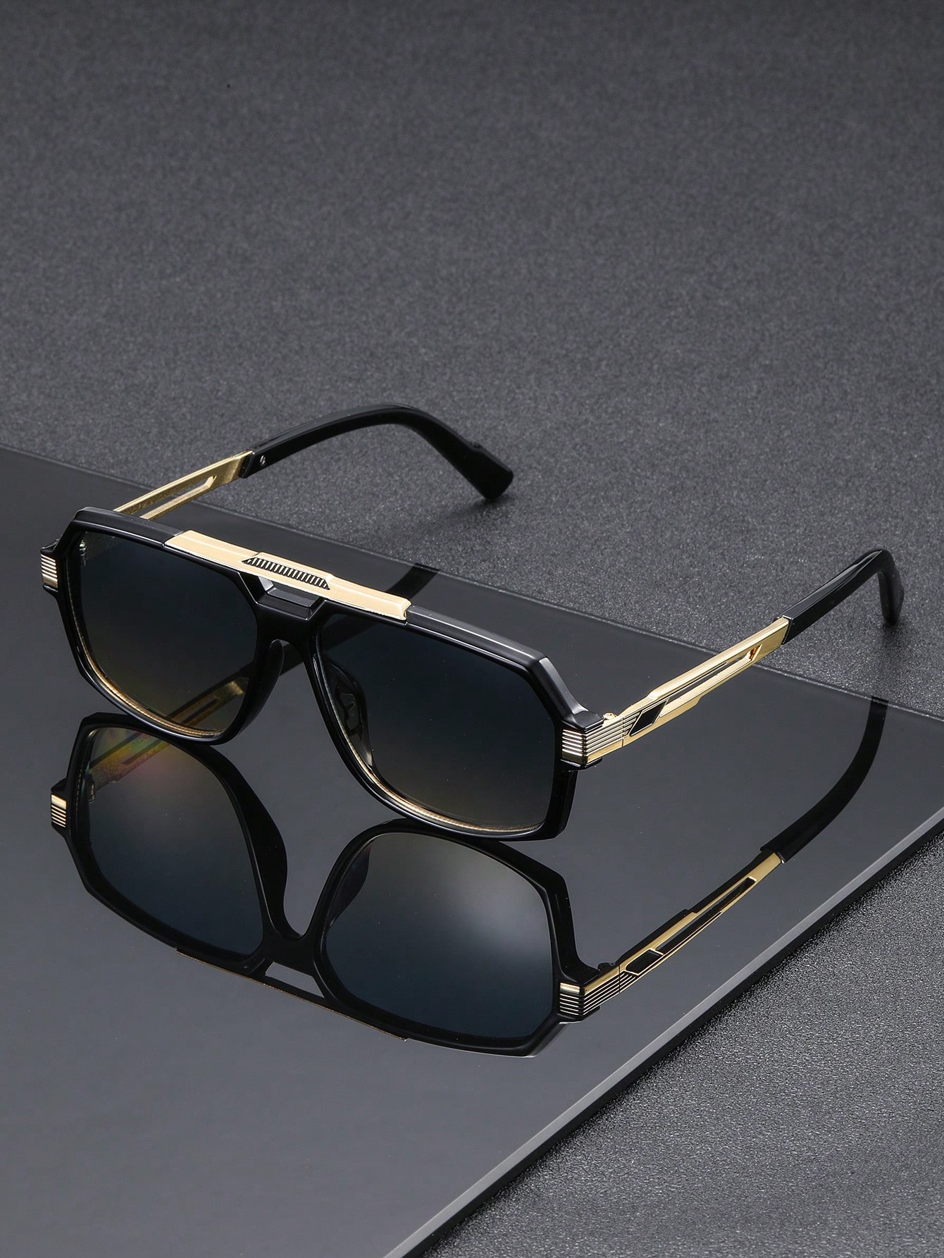 1 pair of men's T transparent  - Metal Photo Panel 评论和价格