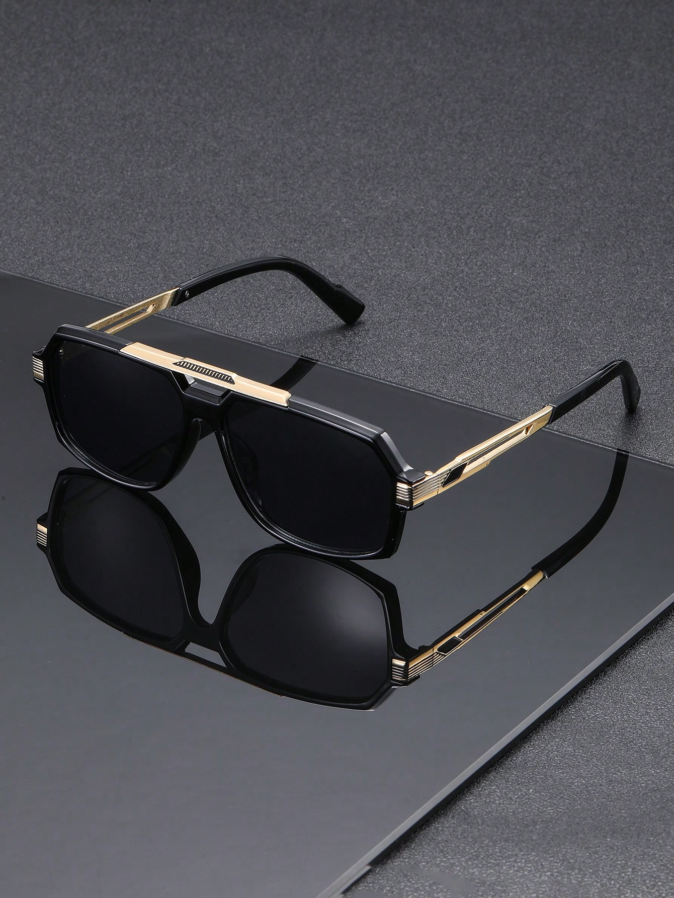 1 pair of men's T transparent  - Metal Photo Panel 评论和价格